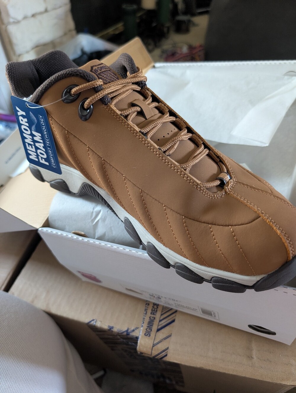 NEW K-Swiss Mens ST329 CMF Size 10.5 Wide New Athletic Slip-Resistant Outsole